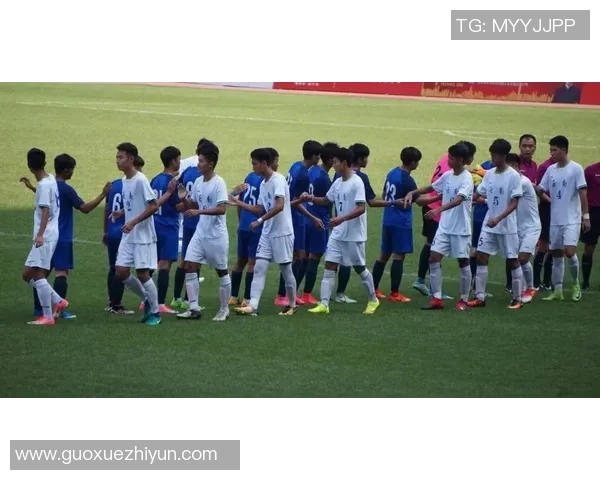 广州足球队技术争议引发热议球迷与专家各抒己见探讨战术与表现 广州足球队技术争议引发热议球迷与专家各抒己见探讨战术与表现