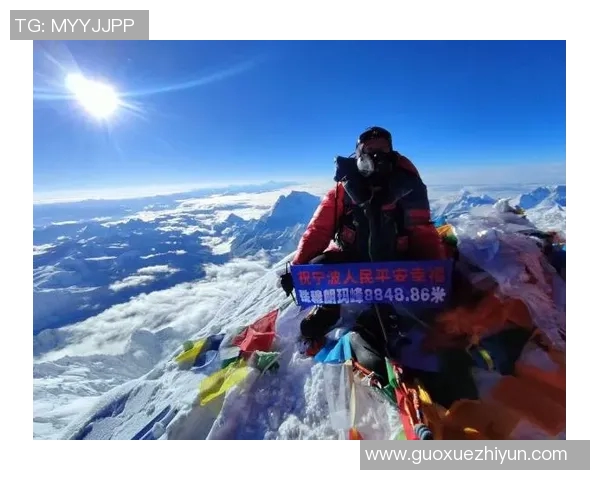 团结攀登:重庆攀岩队如何通过团队协作实现高峰突破 团结攀登:重庆攀岩队如何通过团队协作实现高峰突破